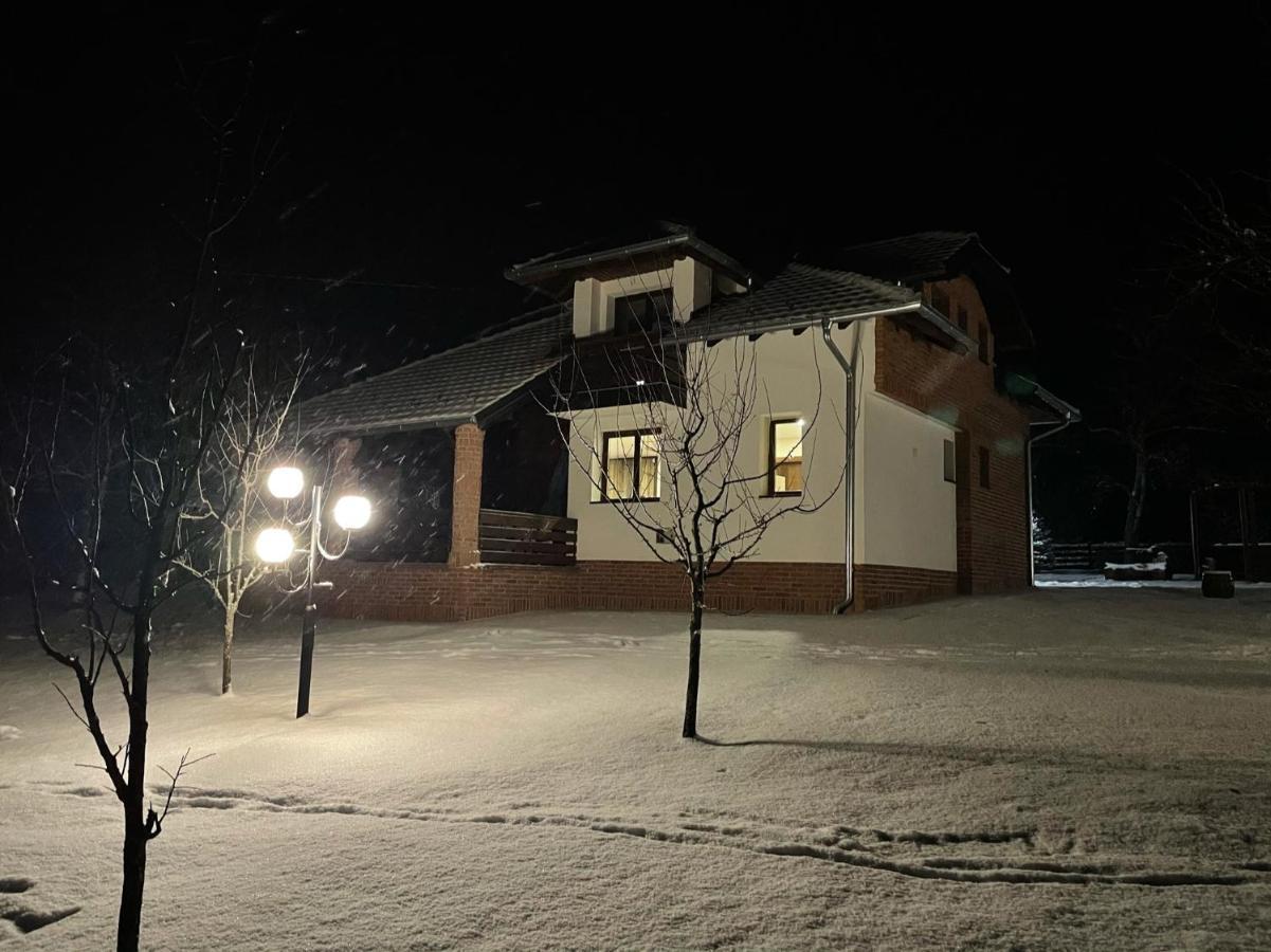 UžiceSeosko Domacinstvo Bondzulic公寓 外观 照片